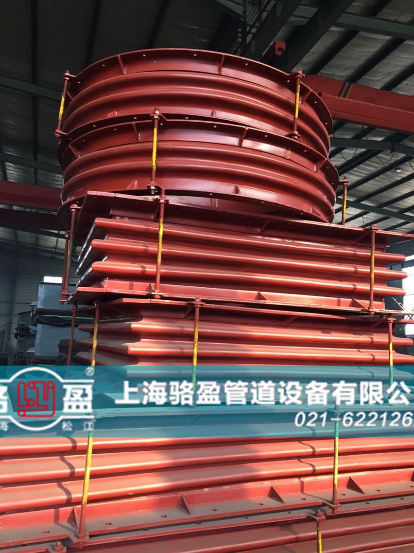 多種型號的非金屬<a href=http://www.mulancubu.com.cn target=_blank class=infotextkey>補償器</a>發(fā)貨現(xiàn)場