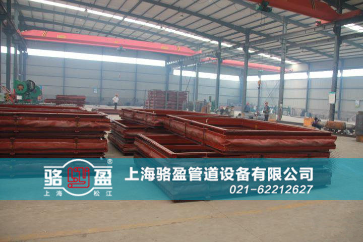 香港機(jī)場赤鱲角<a href=http://www.mulancubu.com.cn target=_blank class=infotextkey>非金屬補(bǔ)償器</a>生產(chǎn)廠家